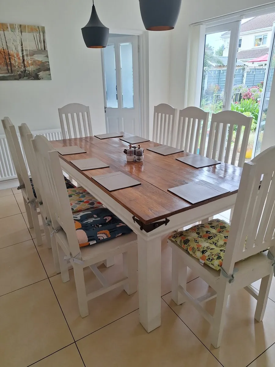 Dinning room table and chairs - Image 4