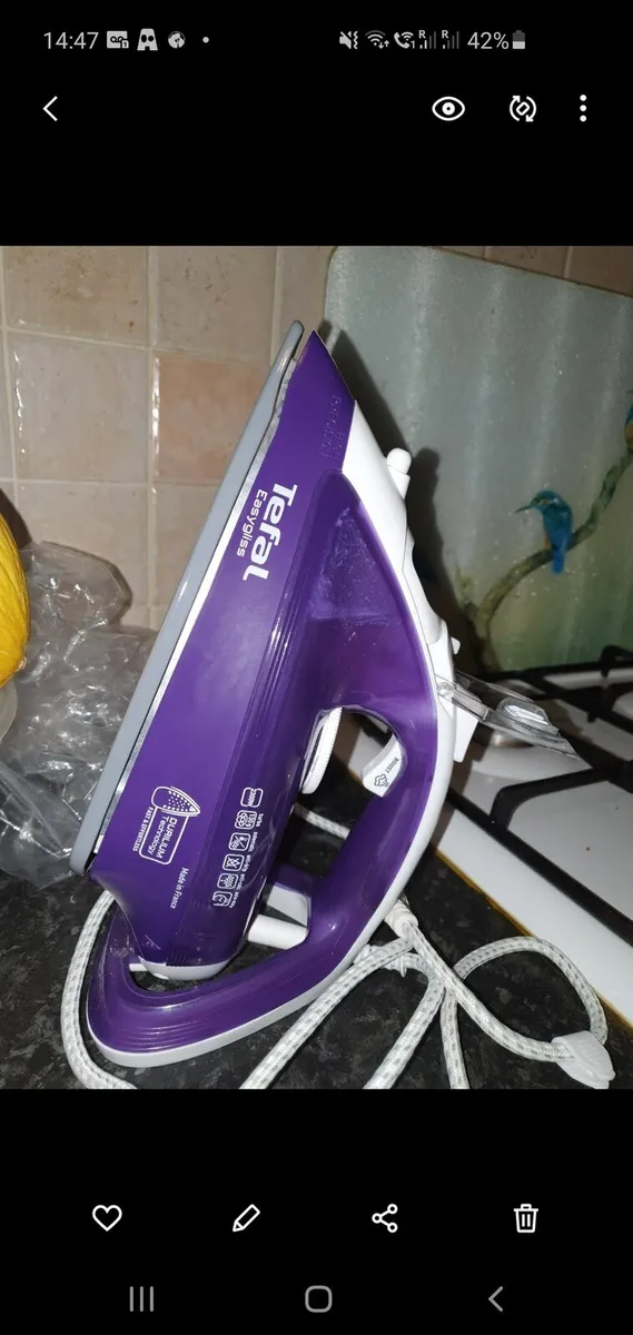 Tefal Iron steam iron - Image 1