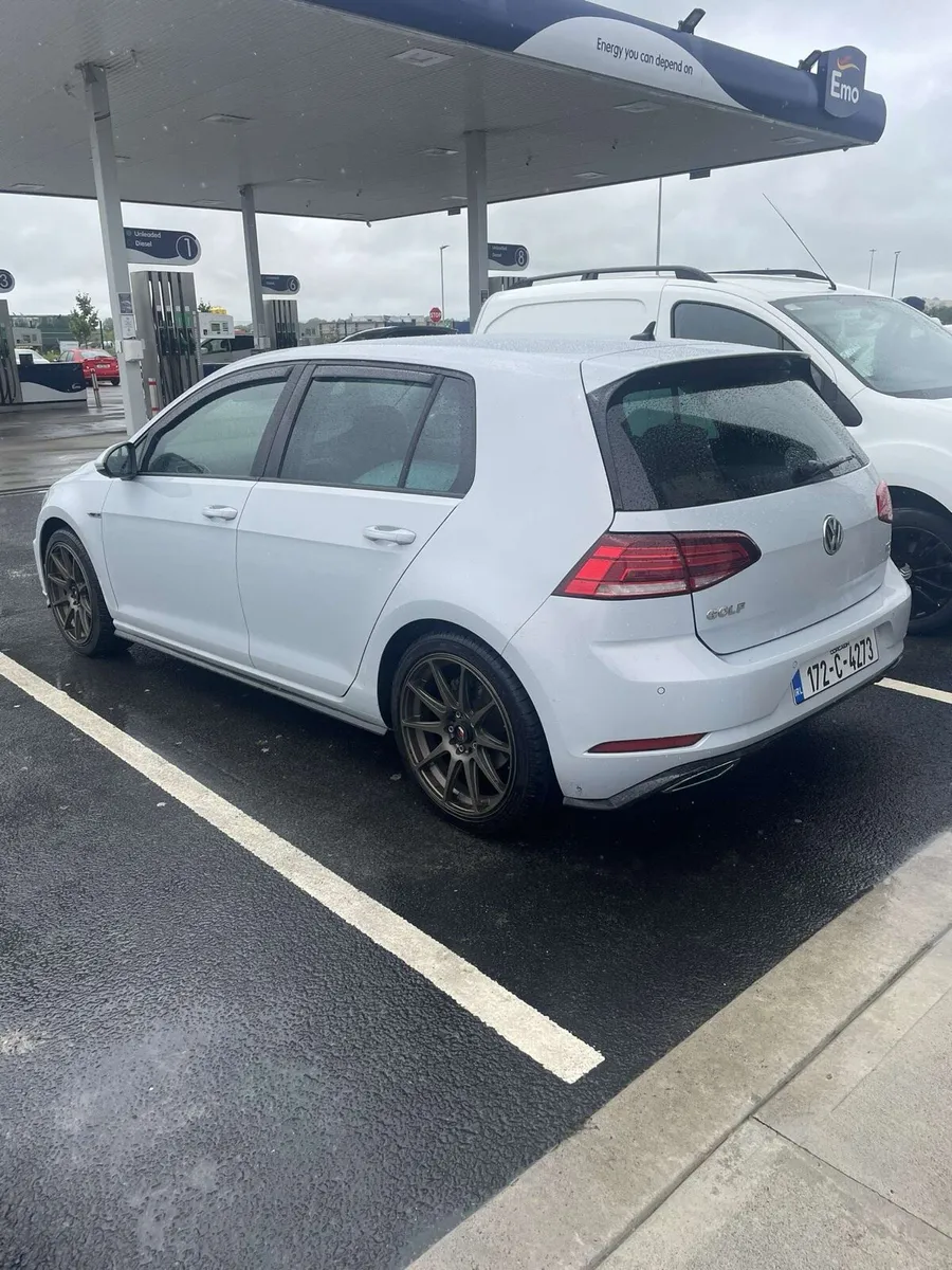 Volkswagen Golf 172 MK7.5 R-Line 1.6tdi - Image 2