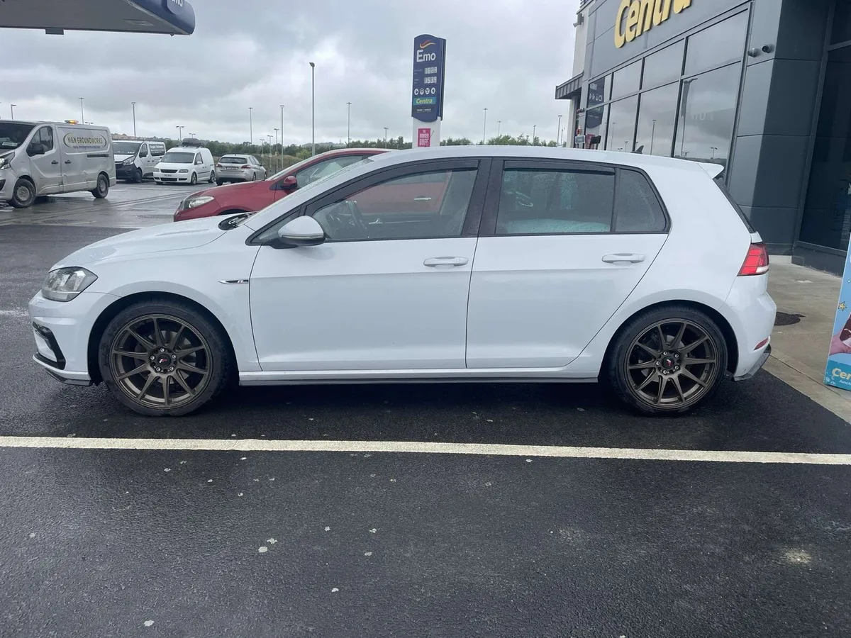 Volkswagen Golf 172 MK7.5 R-Line 1.6tdi - Image 3