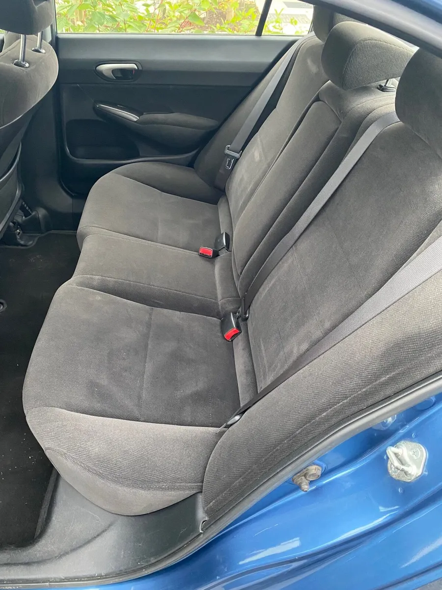 Honda Civic 2010 - Image 3
