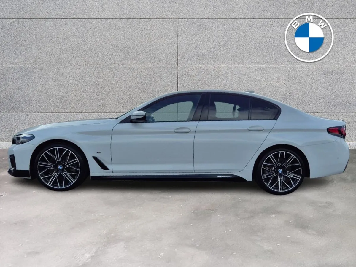 BMW 5 Series 520d M Sport Saloon - Image 3