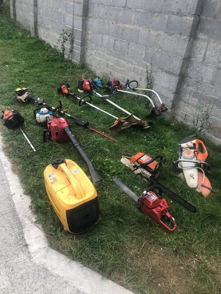 job lot Chainsaws blower strimmers Generator - Image 1