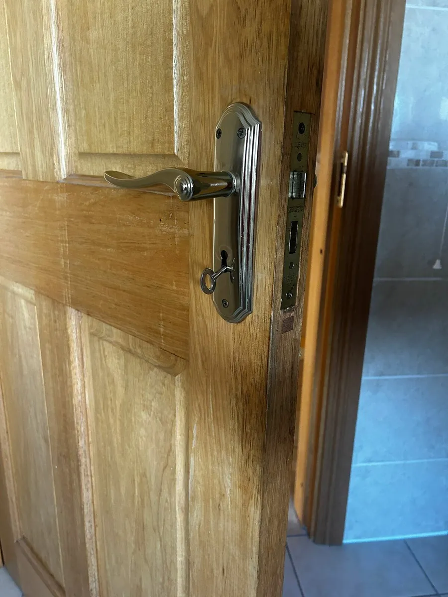 Oak Doors - Image 4