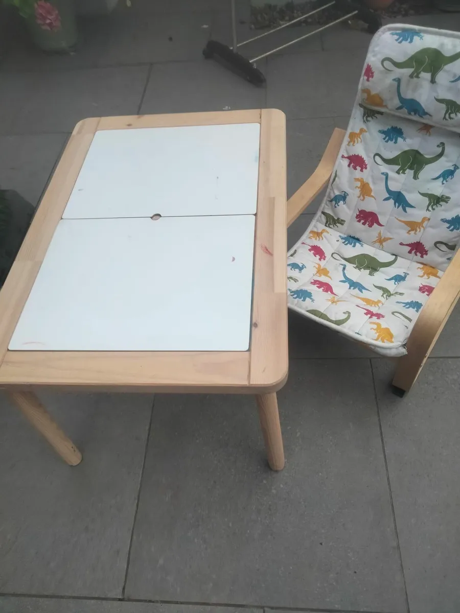 Kids activity table and chair - Image 1