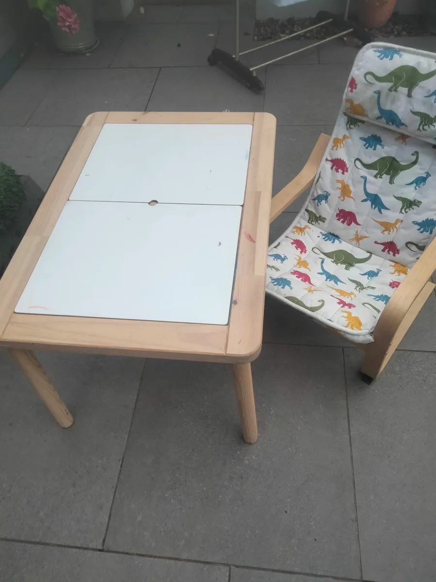 Kids activity table and chair - Image 3