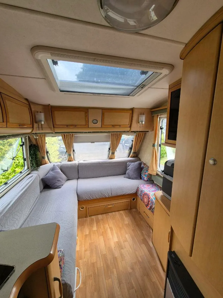 Abbey Vogue 517 Caravan - Image 4
