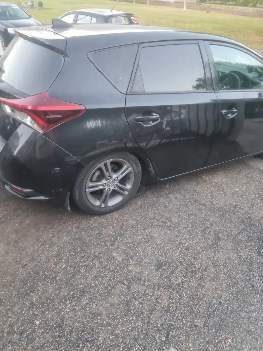 Toyota auris 2017 van - Image 2