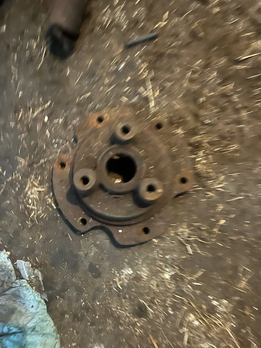 John Deere 1365 mower parts - Image 3