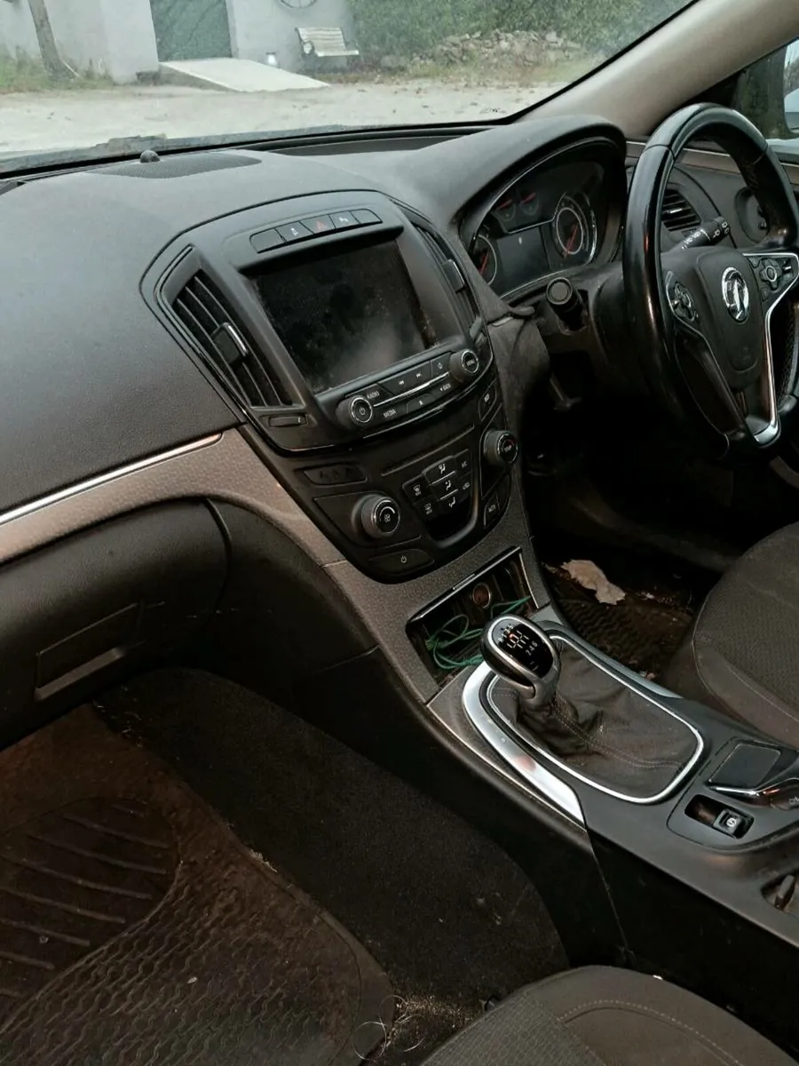 Vauxhall Insignia - Image 2
