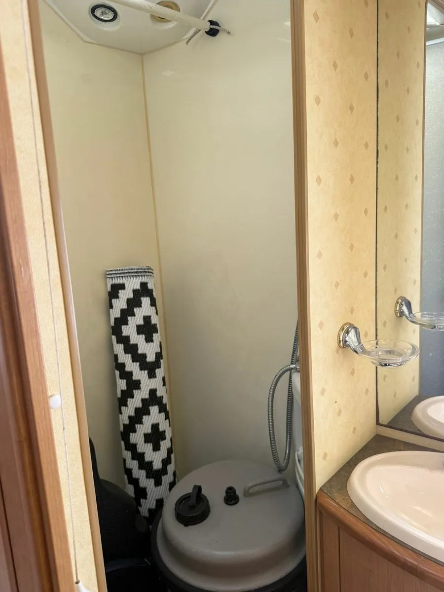 Caravan Abbey 520 - Image 4