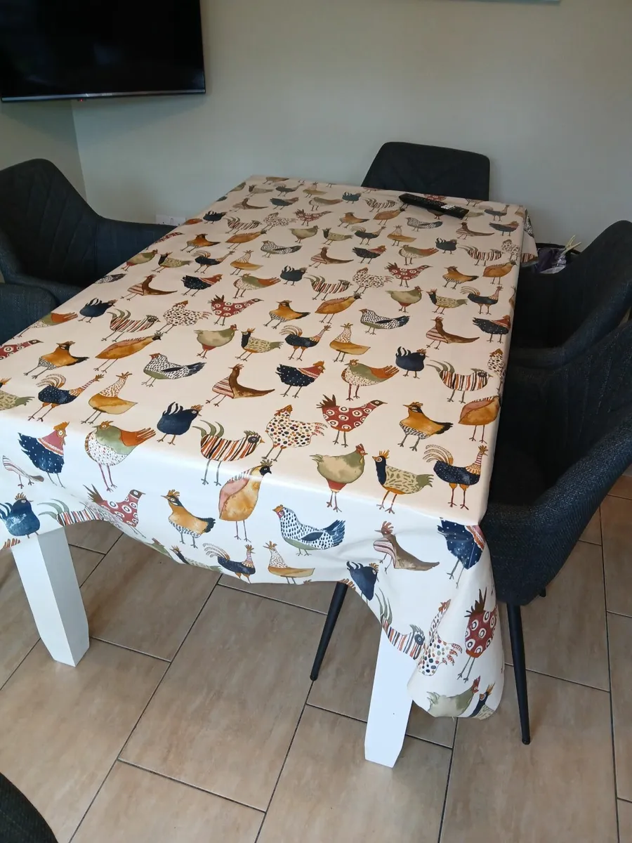 Kitchen Table - Image 1