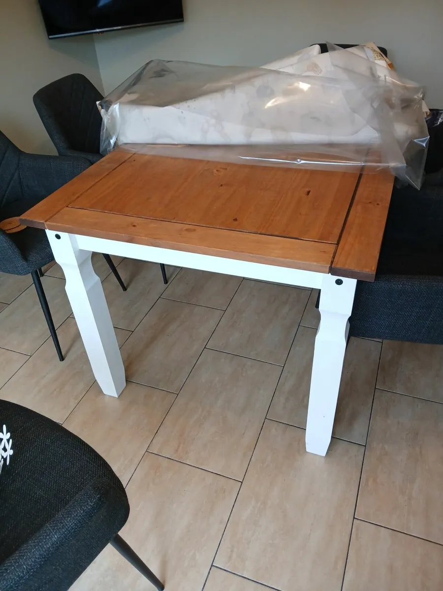 Kitchen Table - Image 2