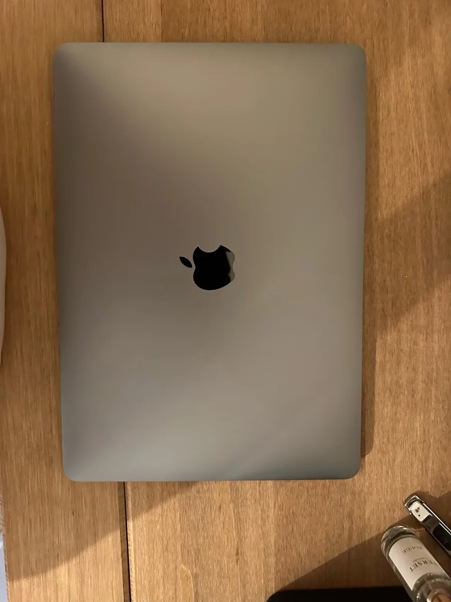 MacBook Air M1 256gb 8gb 2020 - Image 1