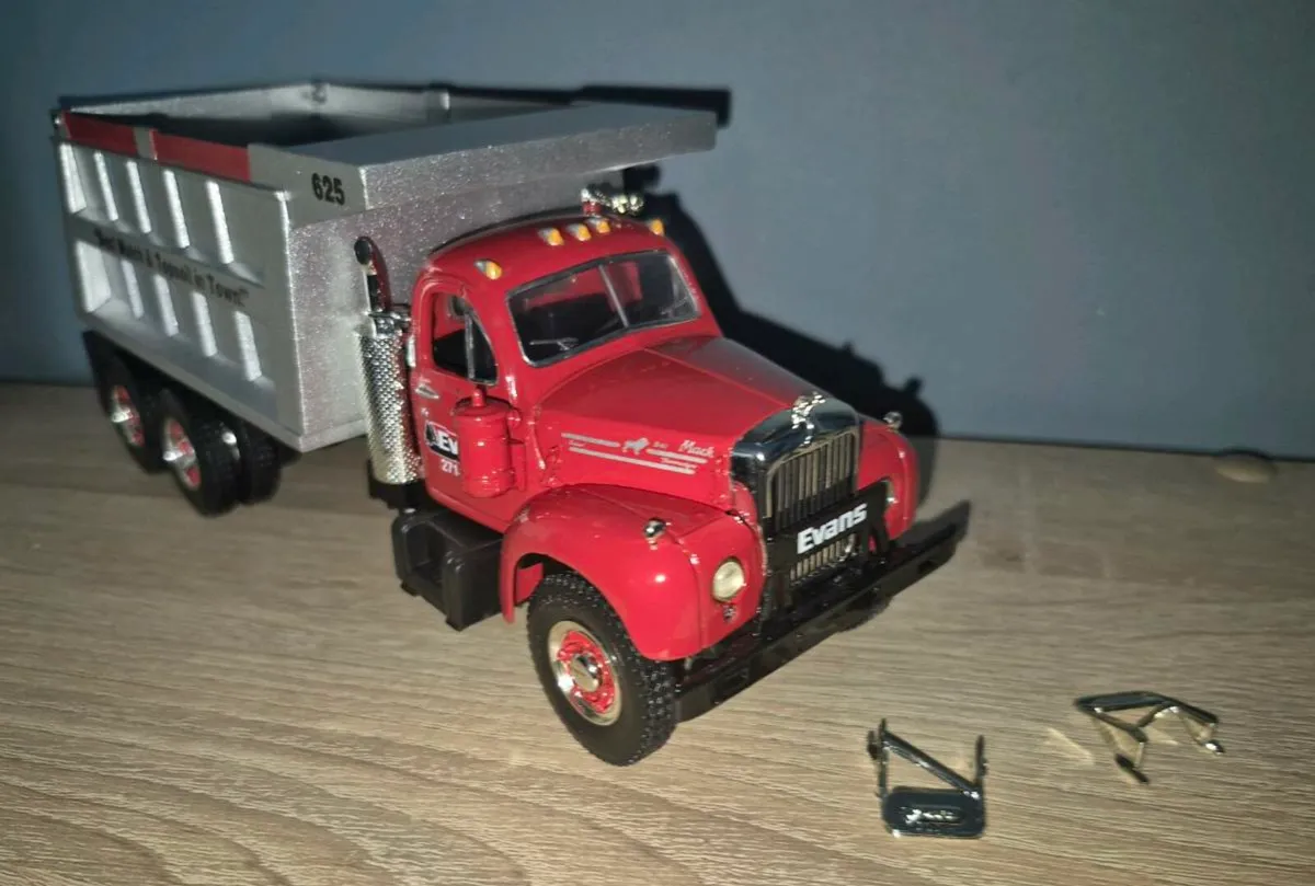 NEW 1/34 First Gear Mack Dump Trucks - Image 4