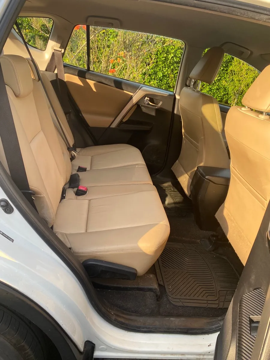Toyota RAV4 2015 - Image 3
