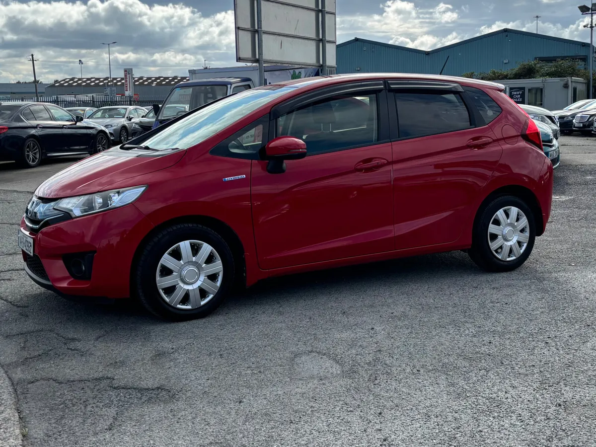 2014 Honda Fit 1.5 Hybrid Auto Nct 09/26 - Image 1