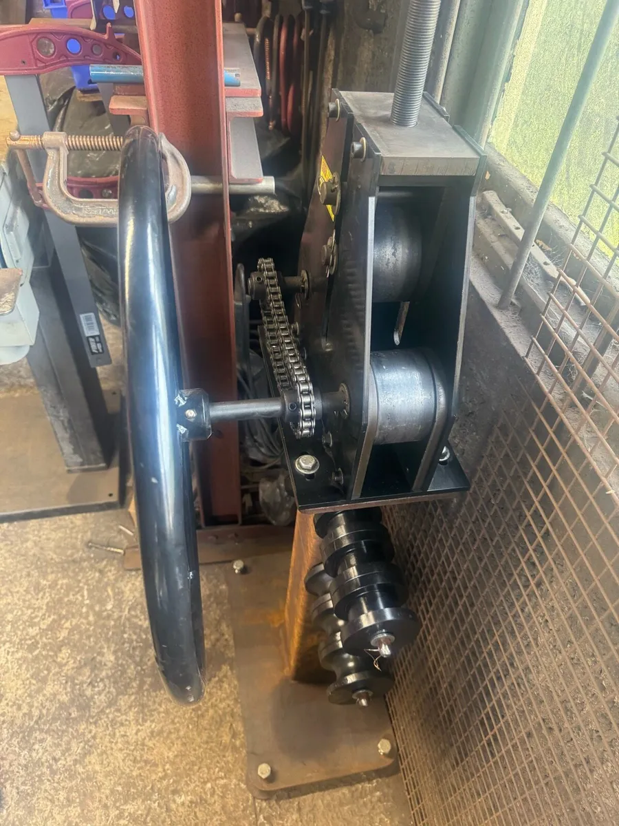 Metal rolling machine - Image 2