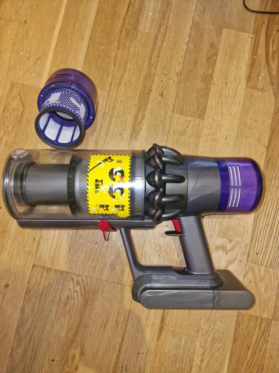 Dyson v11 - Image 2