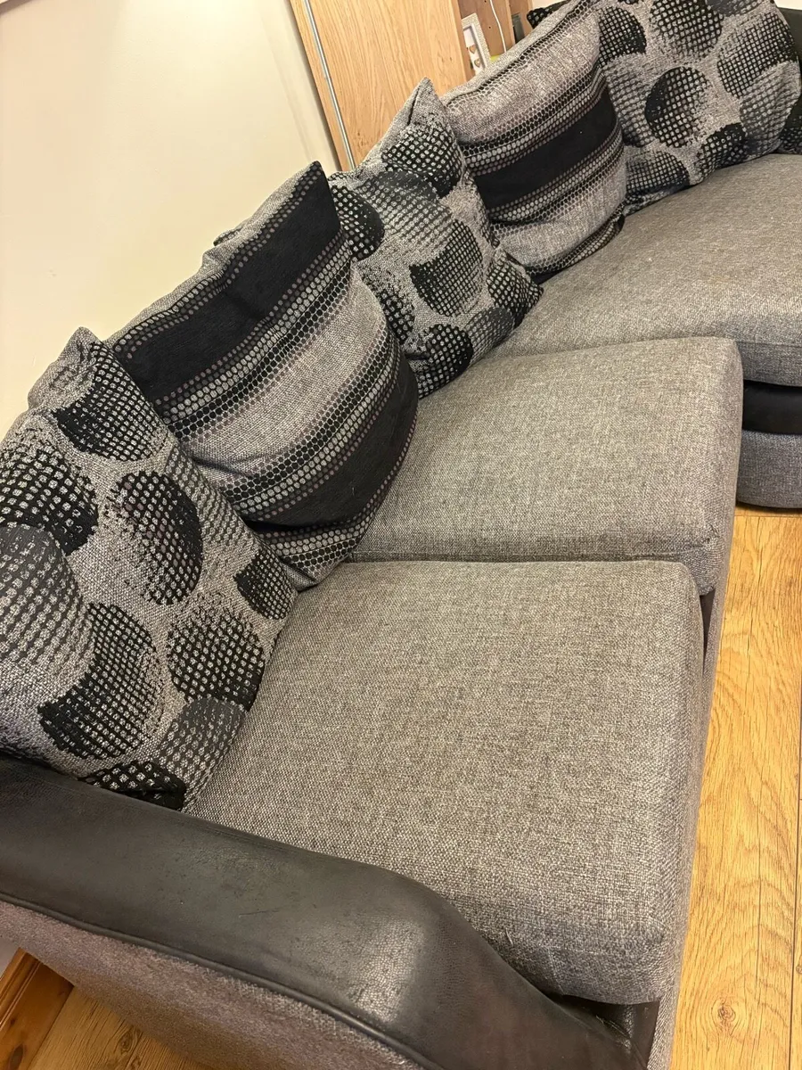 Sofa - Image 4