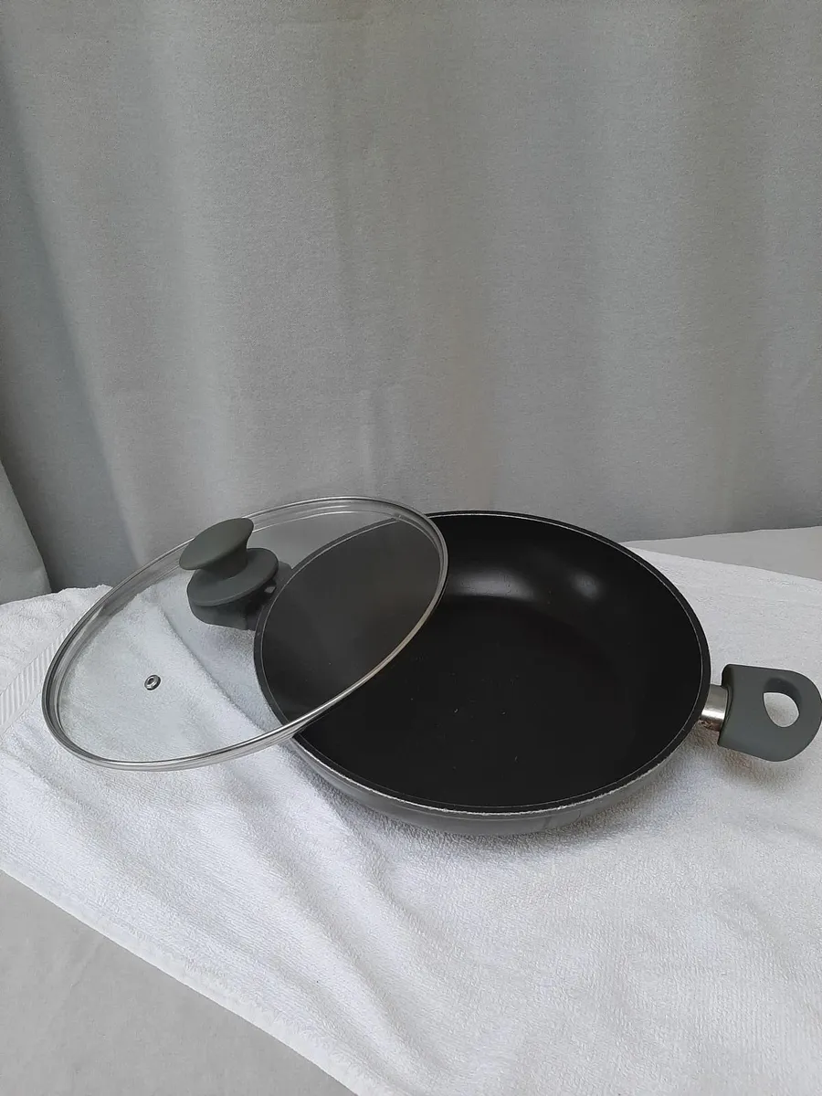 Cooking Pot For Sale. - Image 3