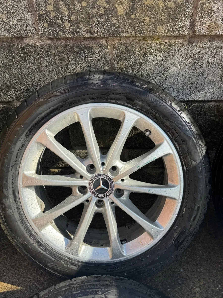 Mercedes 17 inch wheels - Image 2