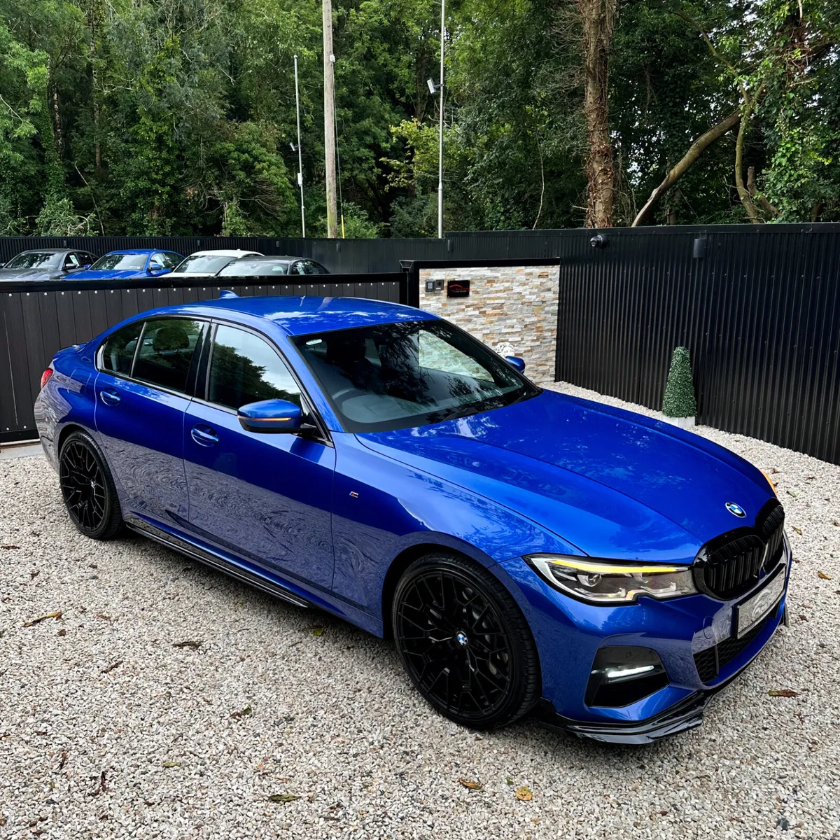 2021 (212)  BMW 330e M-SPORT  290BHP - Image 3
