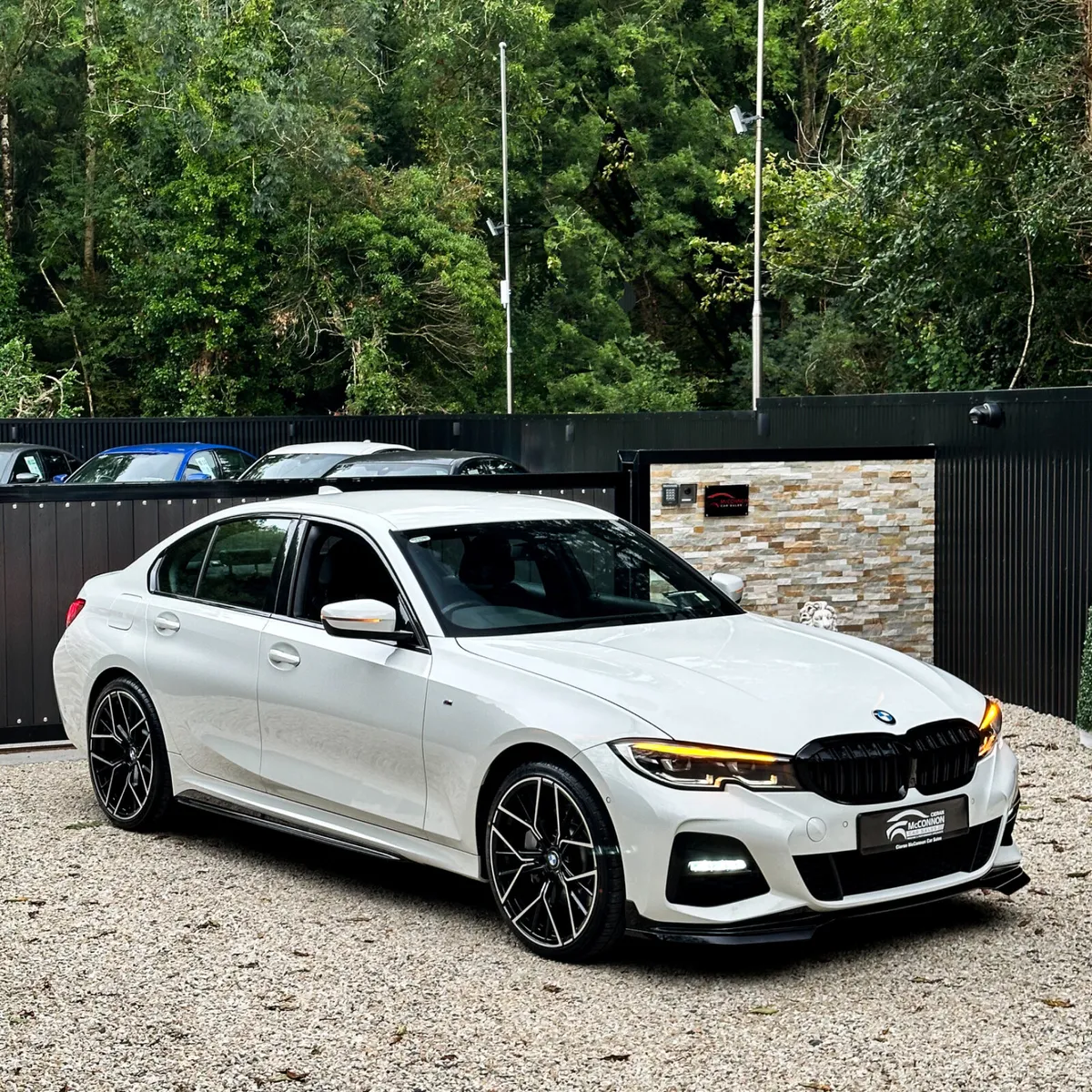 2021 (211)  BMW 330e M-SPORT 290BHP - Image 1