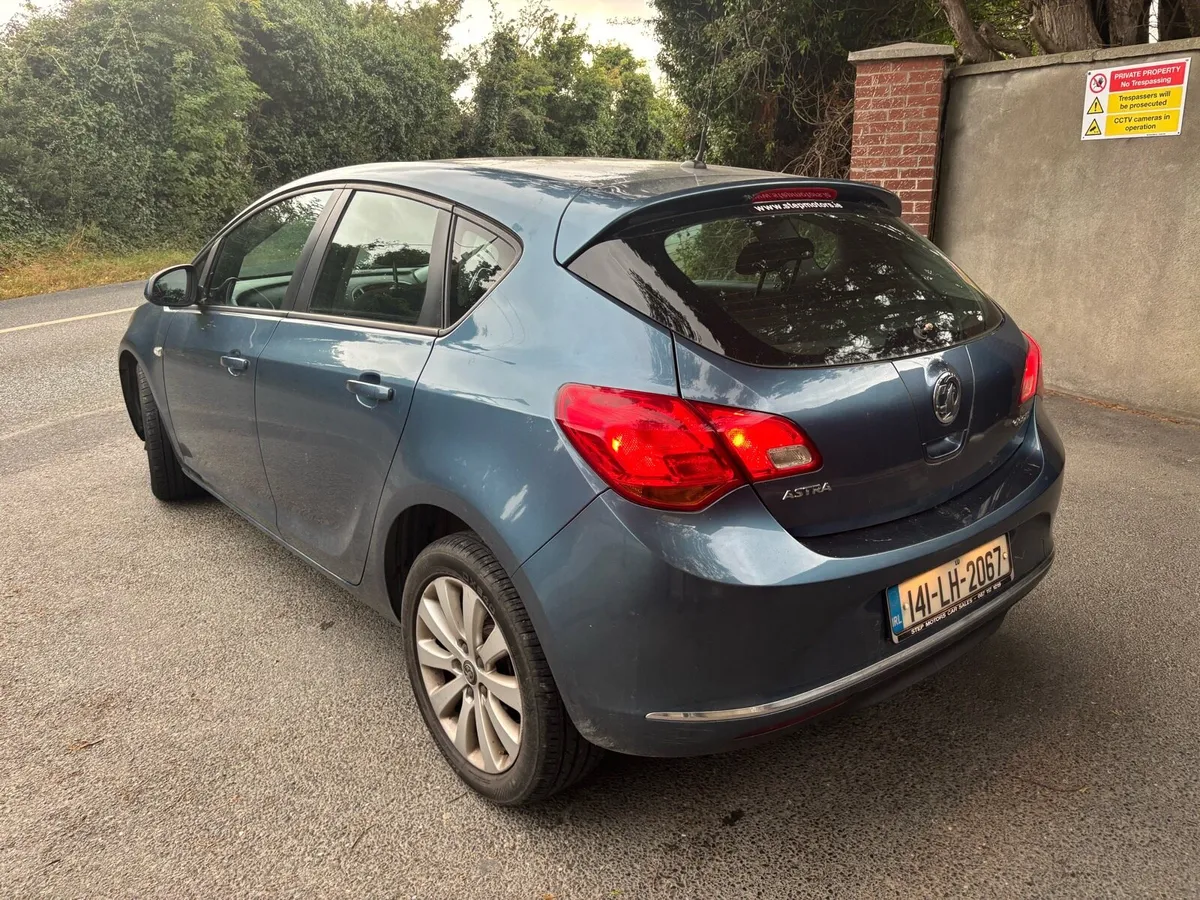 Vauxhall Astra - Image 4