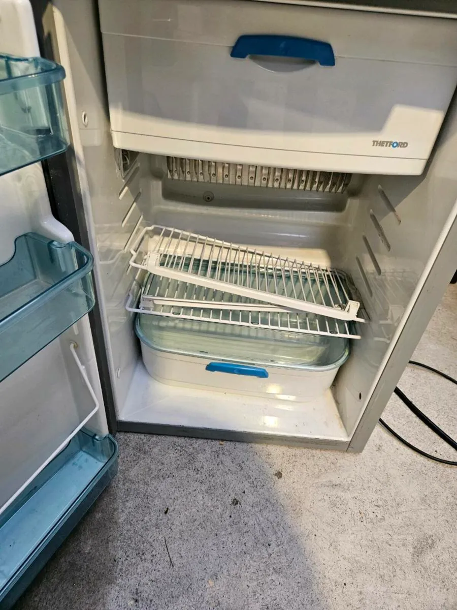 Caravan fridge (thetford) - Image 2