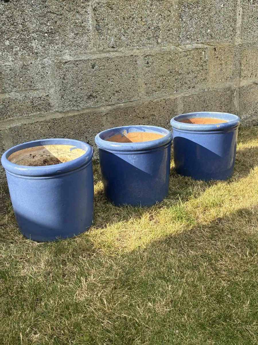 Terracotta planters, blue glaze - Image 1