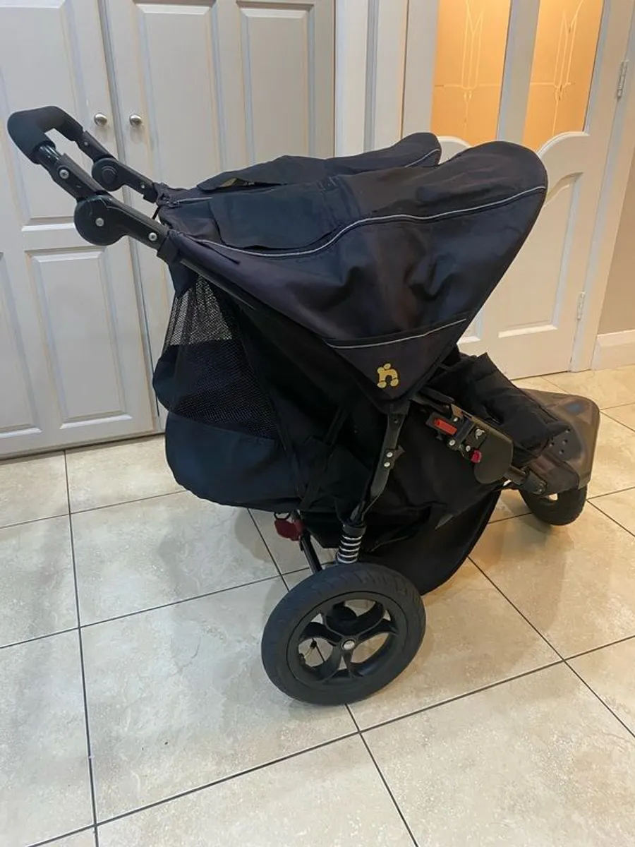 Out and About double buggy - Image 3