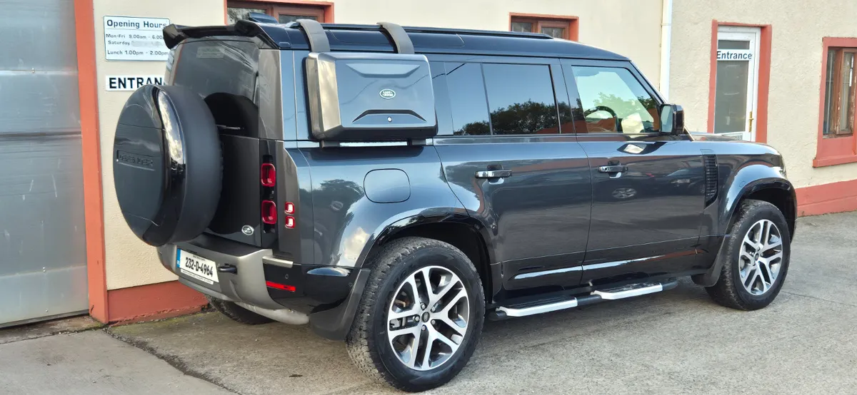 2023 LAND ROVER DEFENDER 3.0D  3 SEATER HARD TOP - Image 3