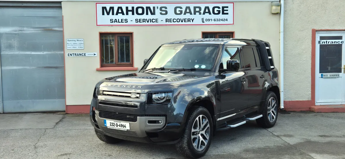 2023 LAND ROVER DEFENDER 3.0D  3 SEATER HARD TOP - Image 1