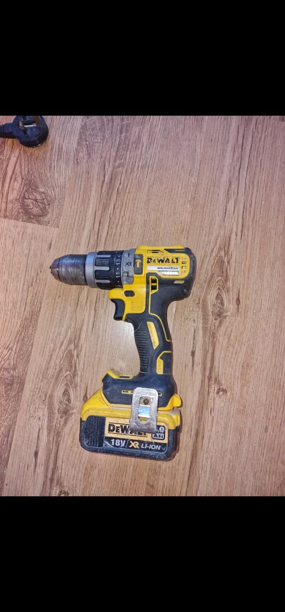 Dewalt drill - Image 1