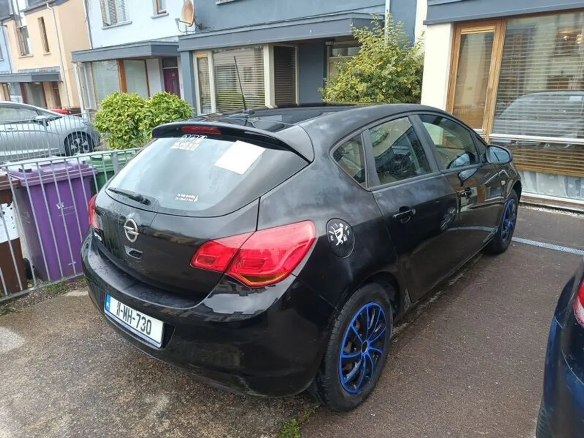 2011 Opel Astra - Image 3