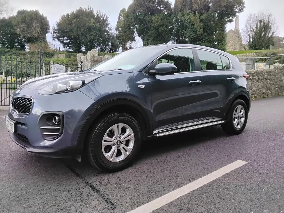 Car - Image 4