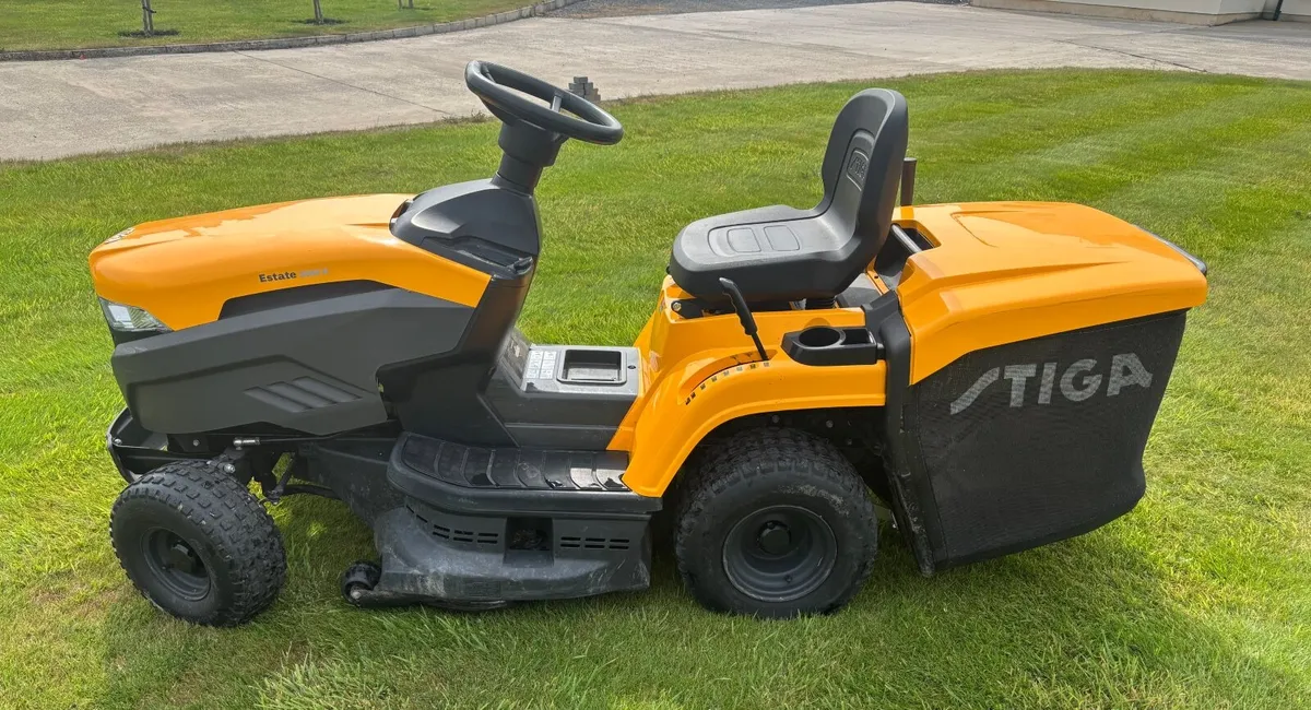 Ride on lawnmower - Image 3