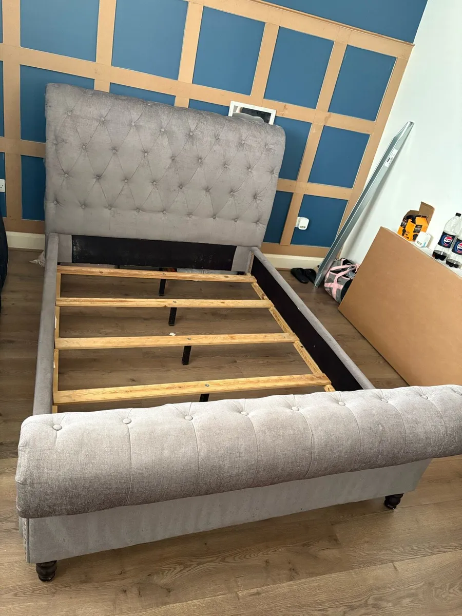 Sleigh Bed