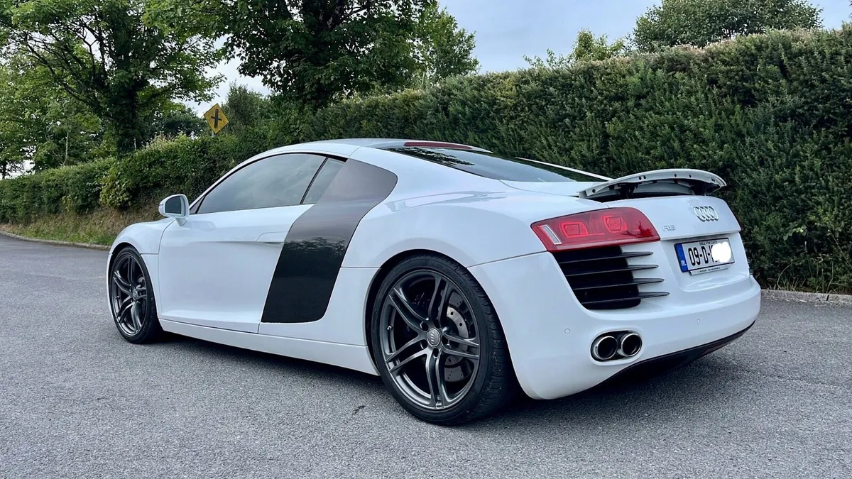 2009 Audi R8 V8 Manual - Image 1