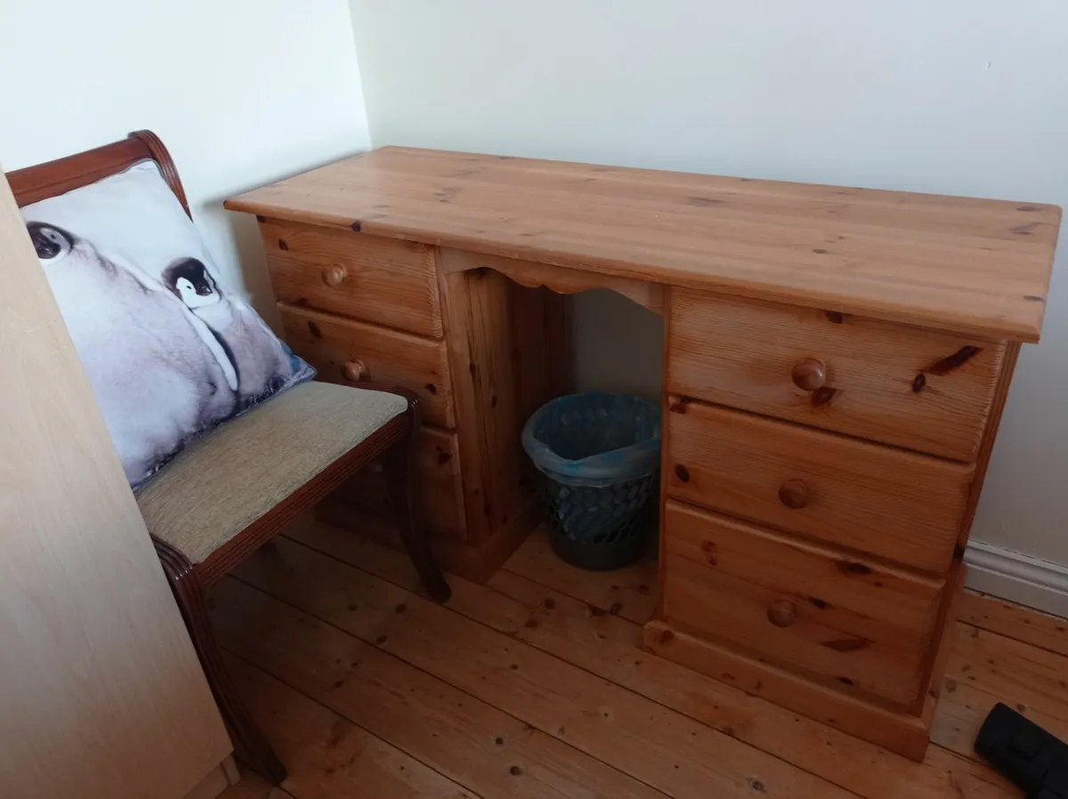 Dressing Table FREE TO GOOD HOME