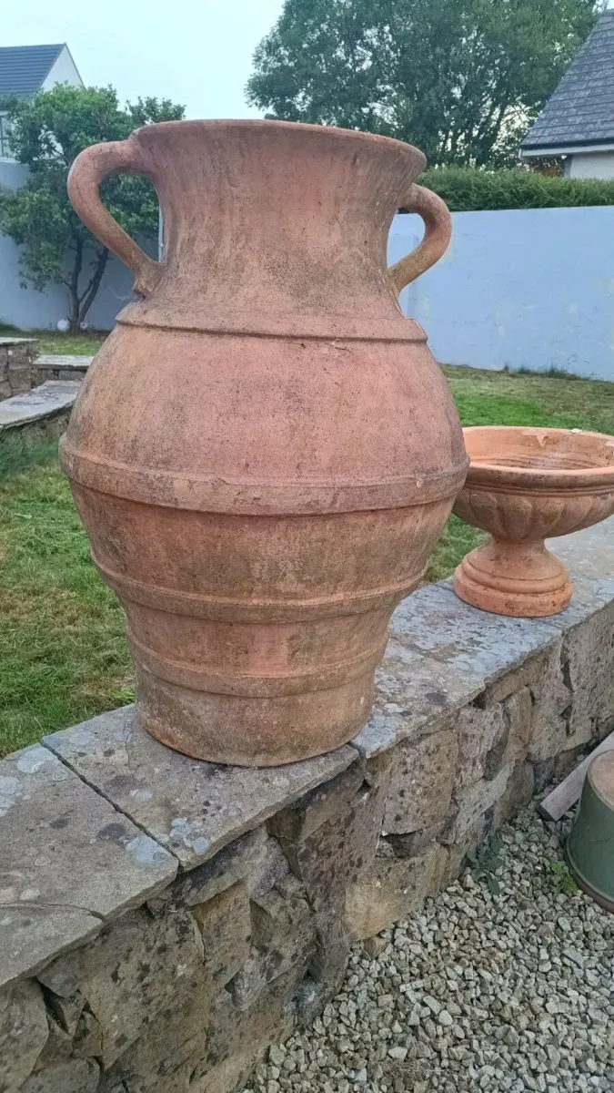 Terracotta pots. - Image 2