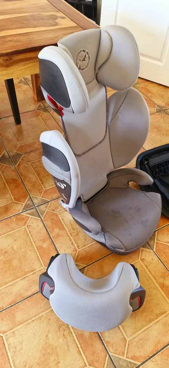 CYBEX GOLD PALLAS For Sale Children's Car Seat - Image 3
