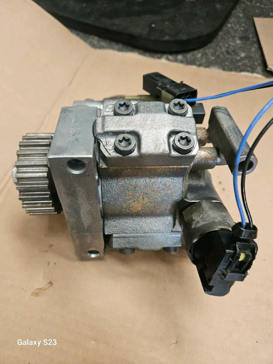 Tdv6 Injectors and Fuel pump - Image 3