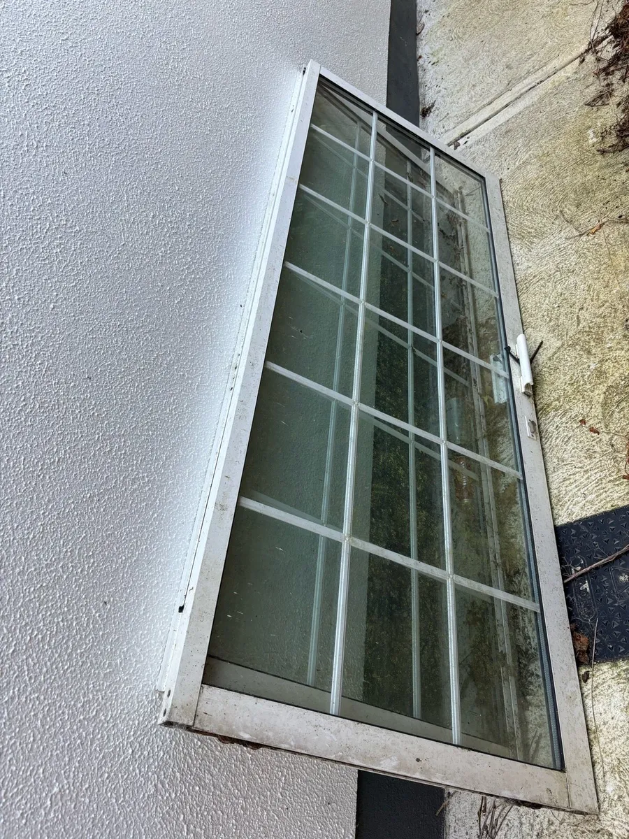 2 sliding glass doors
