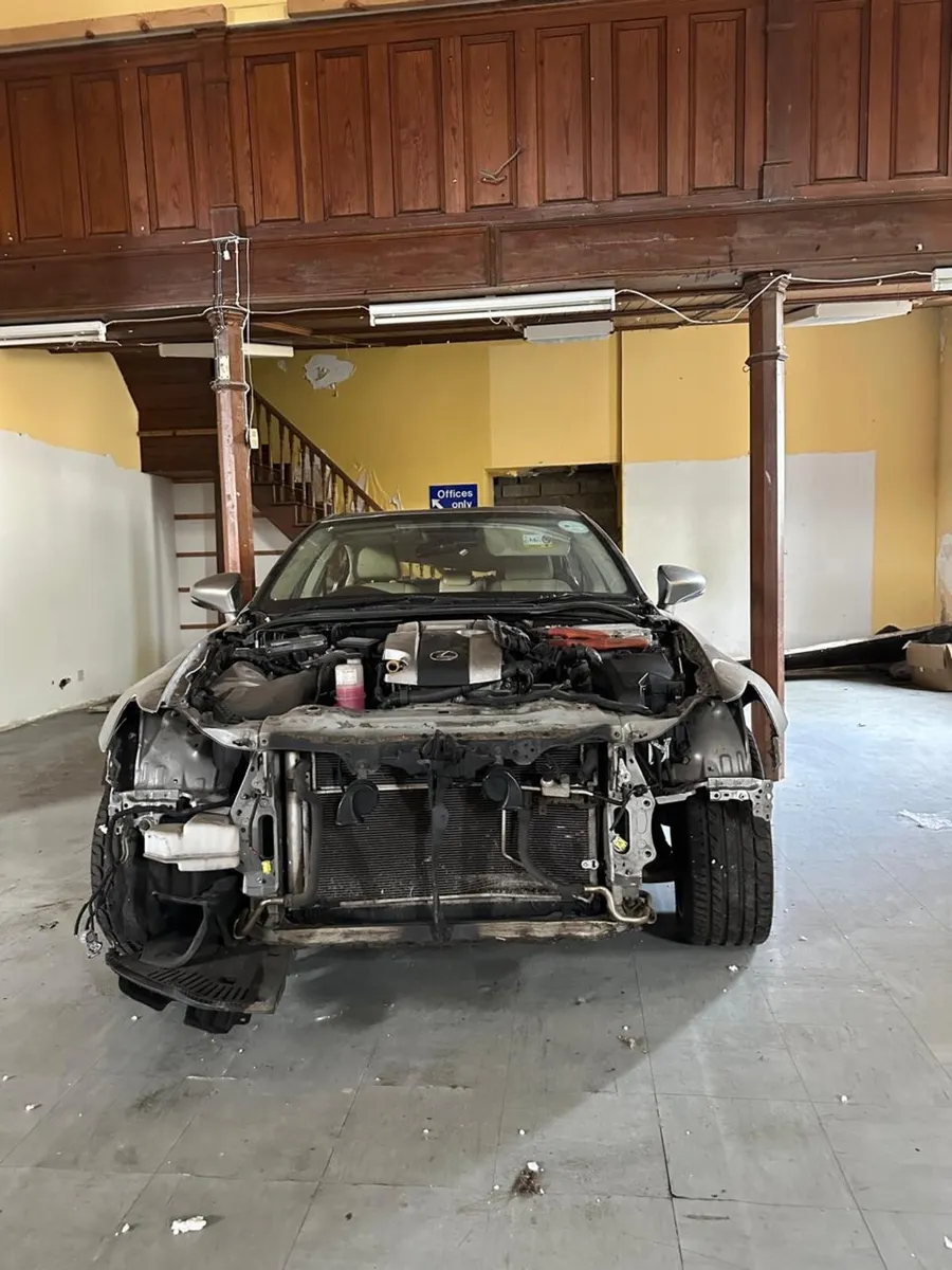 Lexus IS 300h & Breaking for parts - Image 4