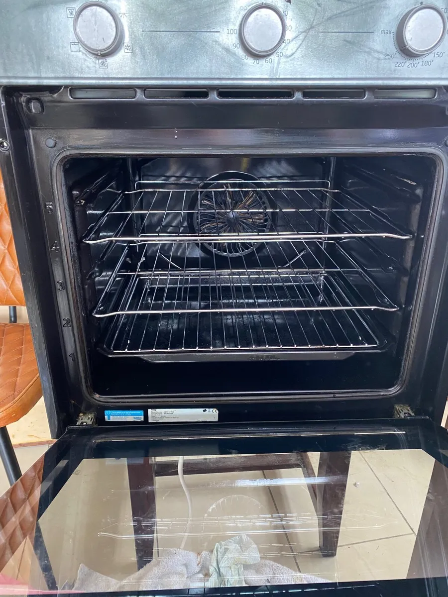 Oven - Image 3