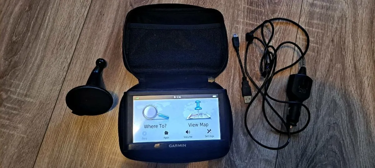 Garmin nuvi 65 GPS sat nav - Image 1