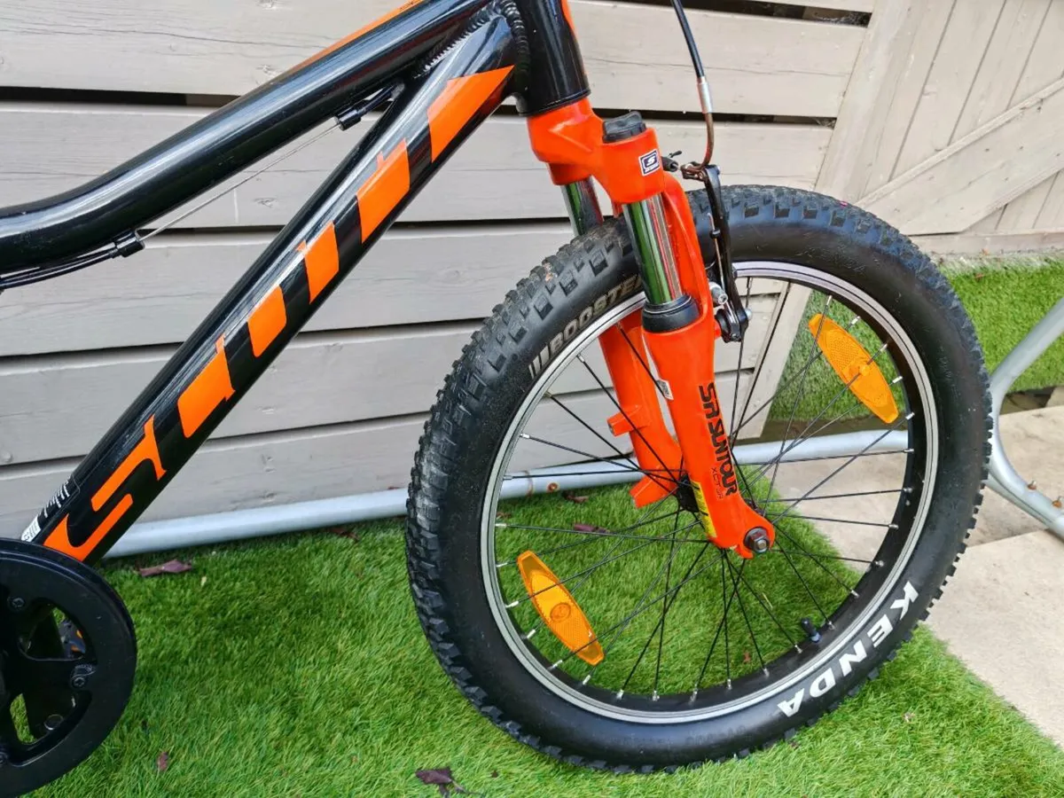 Scott scale 20 inch bike for 6-9 year old - Image 3