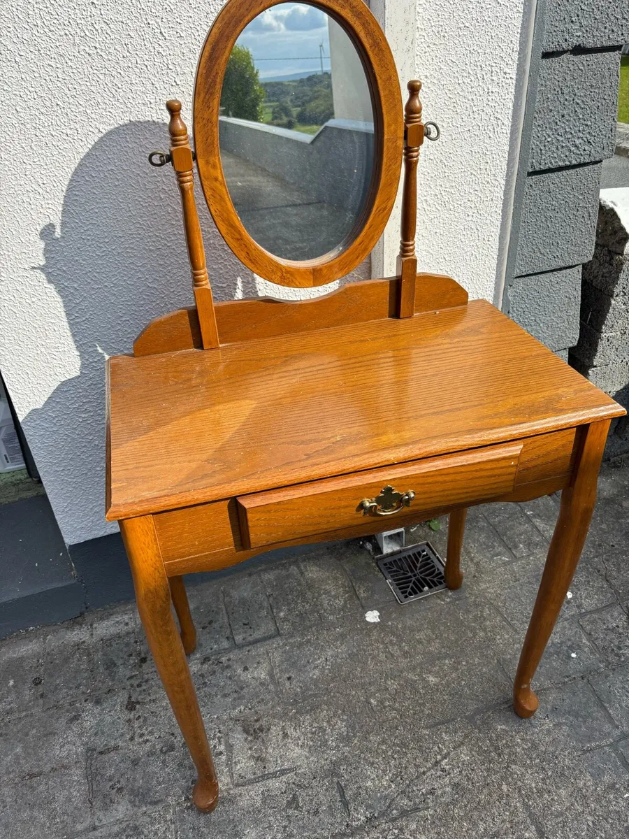 Wooden dressing table with mirror - Image 3